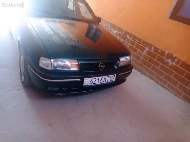 Opel Vectra A 1994 · 1.8 MT