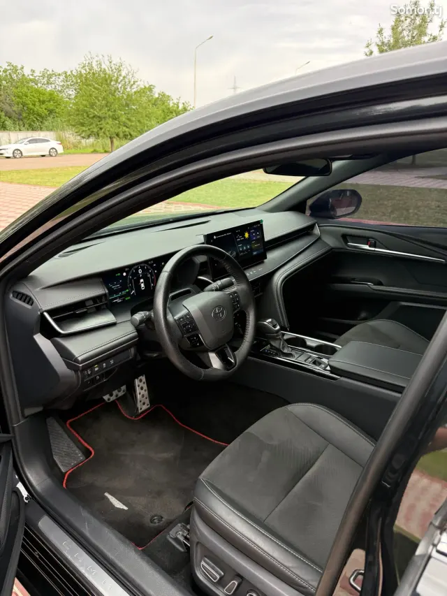 Toyota Camry 2025 · 2.0 AT