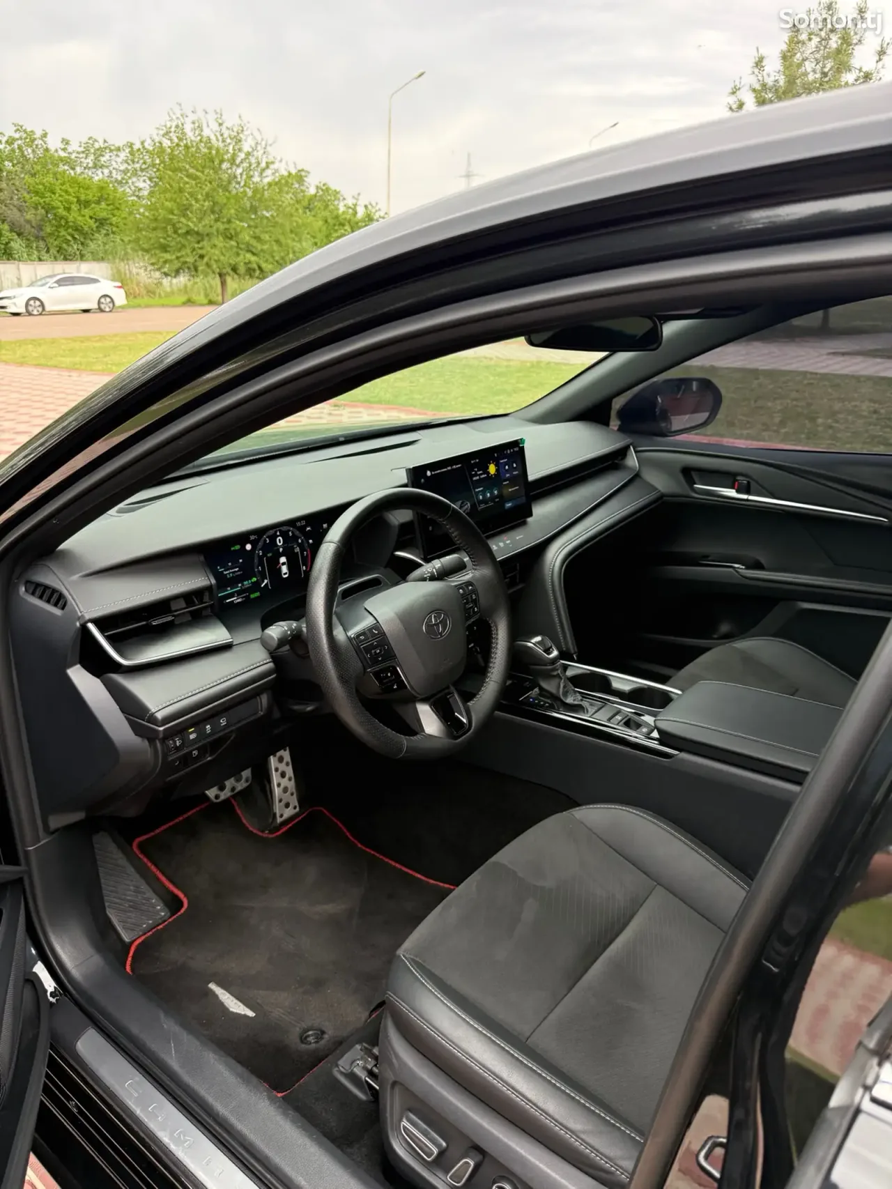 Toyota Camry 2025 · 2.0 AT