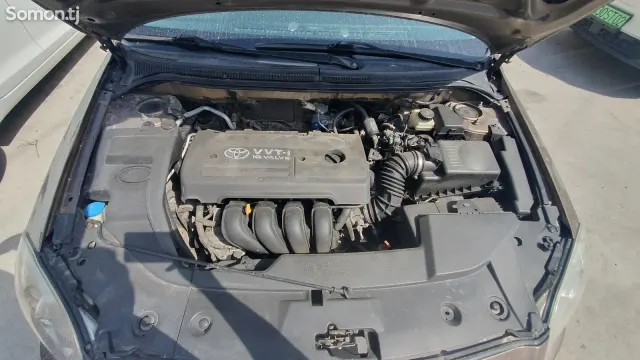 Toyota Avensis 2005 · 1.8 AT