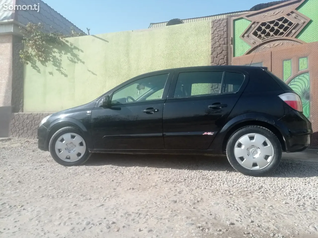 Opel Astra H 2006 · 1.6 MT