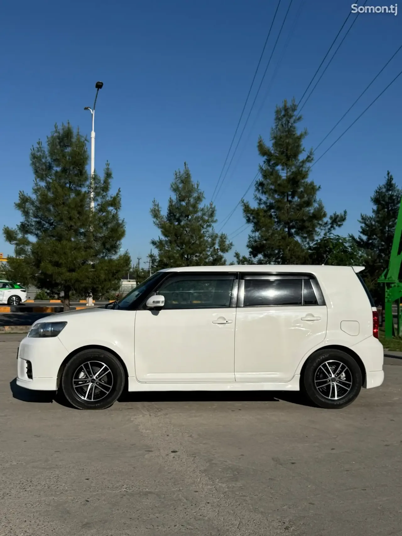Toyota Rumion 2009 · 1.8 AT