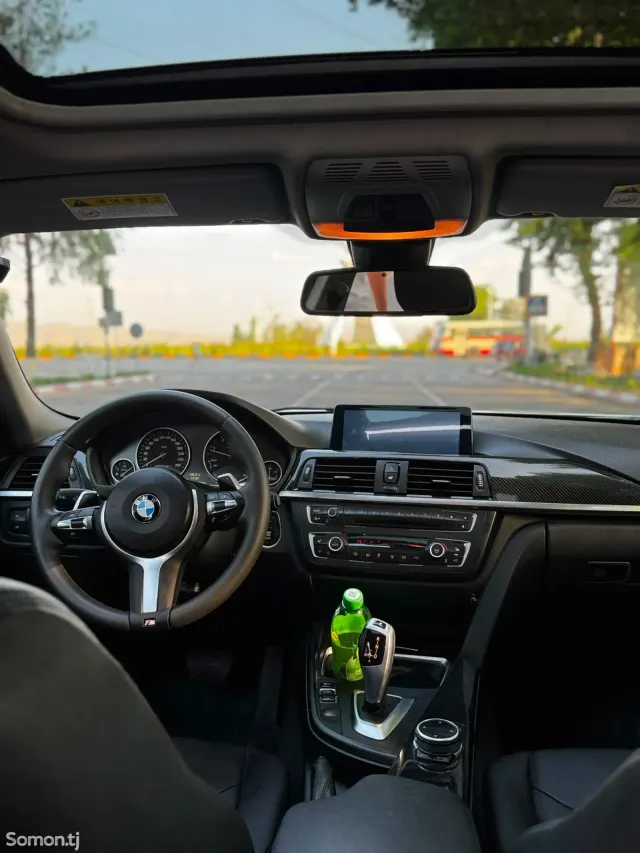 BMW 3 series 2014 · 2.0 AT