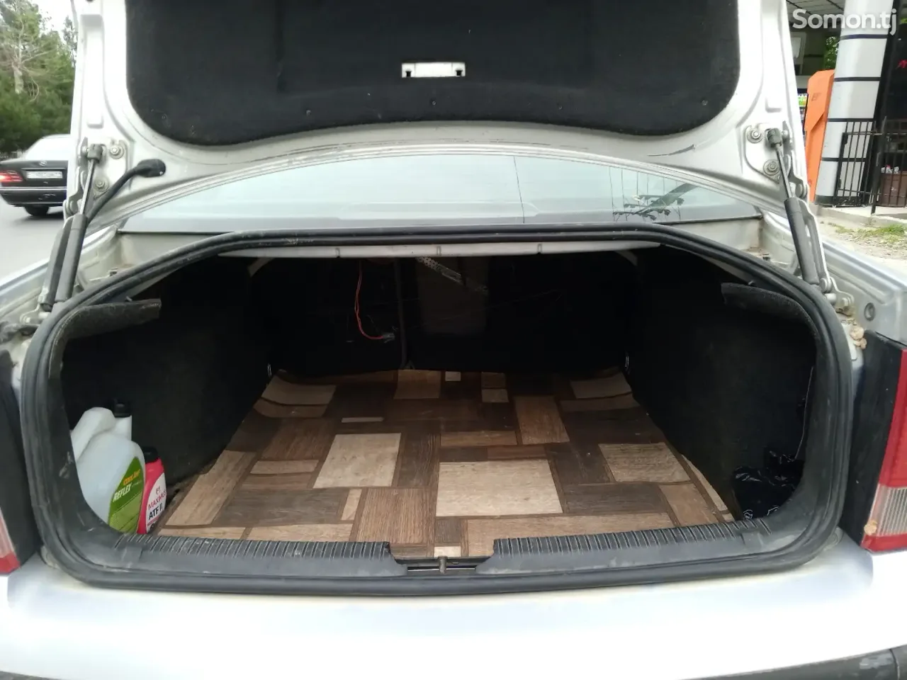 Volkswagen Passat 1997 · 1.6 MT