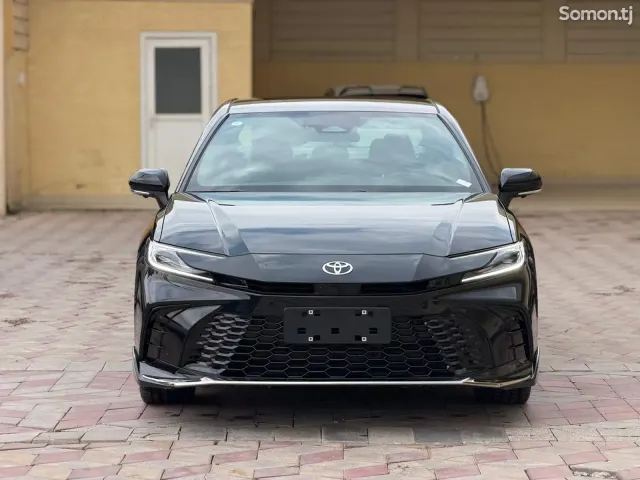 Toyota Camry 2026 · 2.0 AT