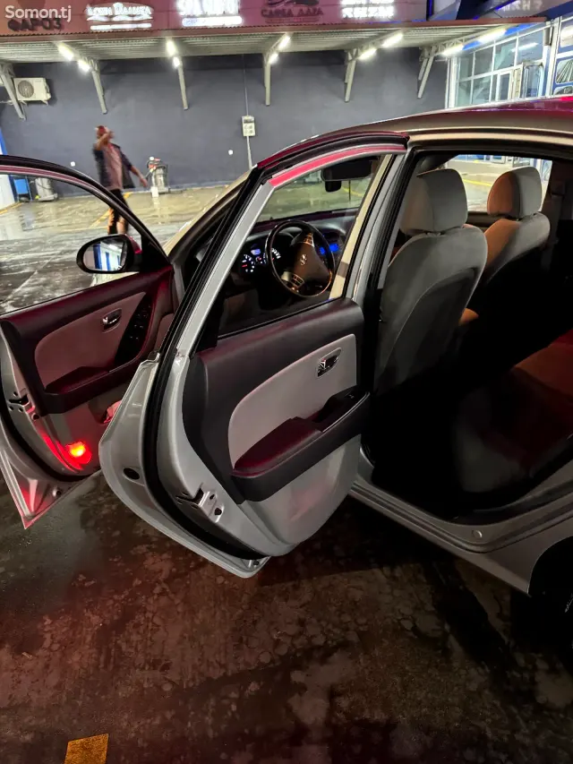 Hyundai Avante 2010 · 1.6 AT