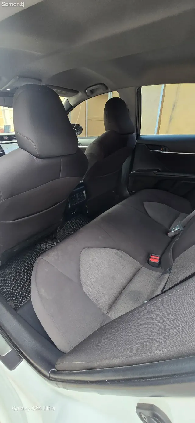 Toyota Camry 2018 · 2.5 AT