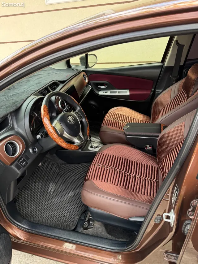 Toyota Vitz 2014 · 1.3 AT