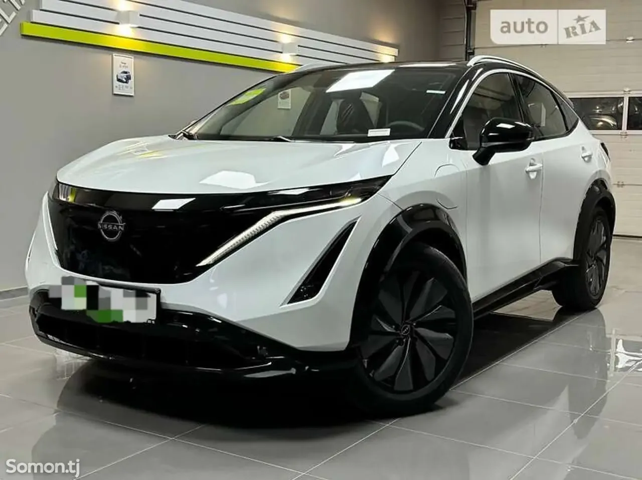 Nissan Almera 2025 · AT
