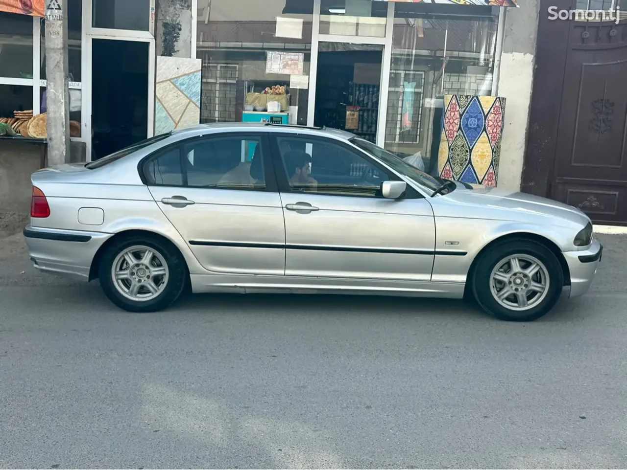 BMW 3 series 2000 · 1.8 MT