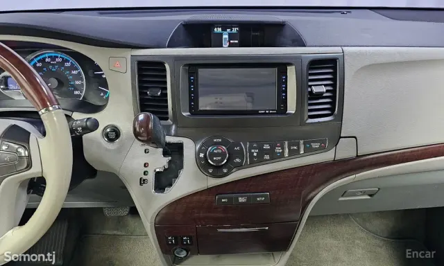 Toyota Sienna 2014 · 3.5 AT