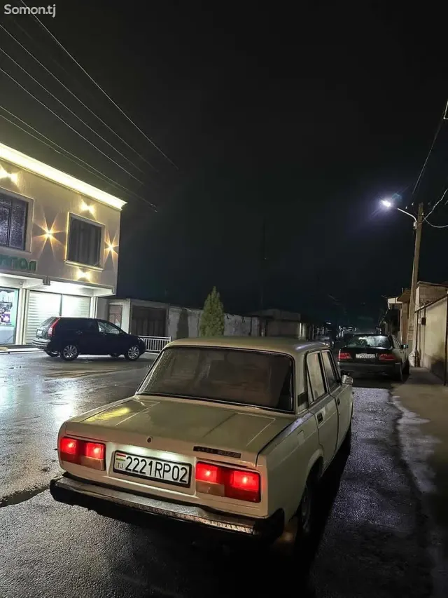 Lada (ВАЗ) 2107 2009 · 1.7 MT