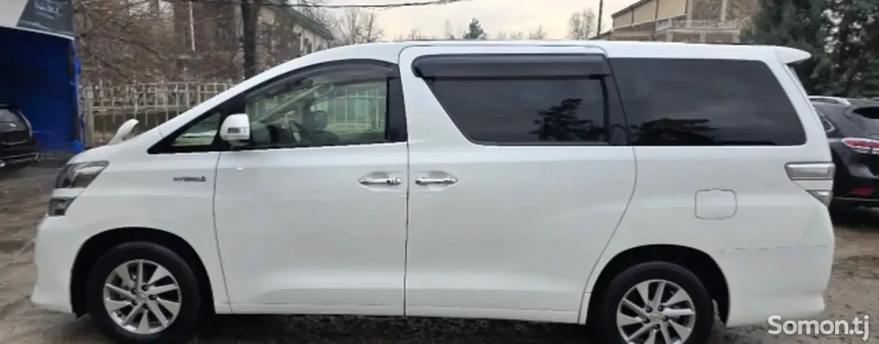 Toyota Vellfire 2014 · 2.4 AT