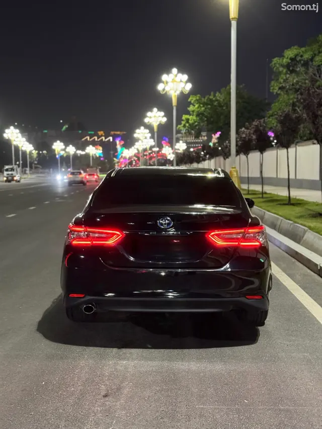 Toyota Camry 2019 · 2.5 AT