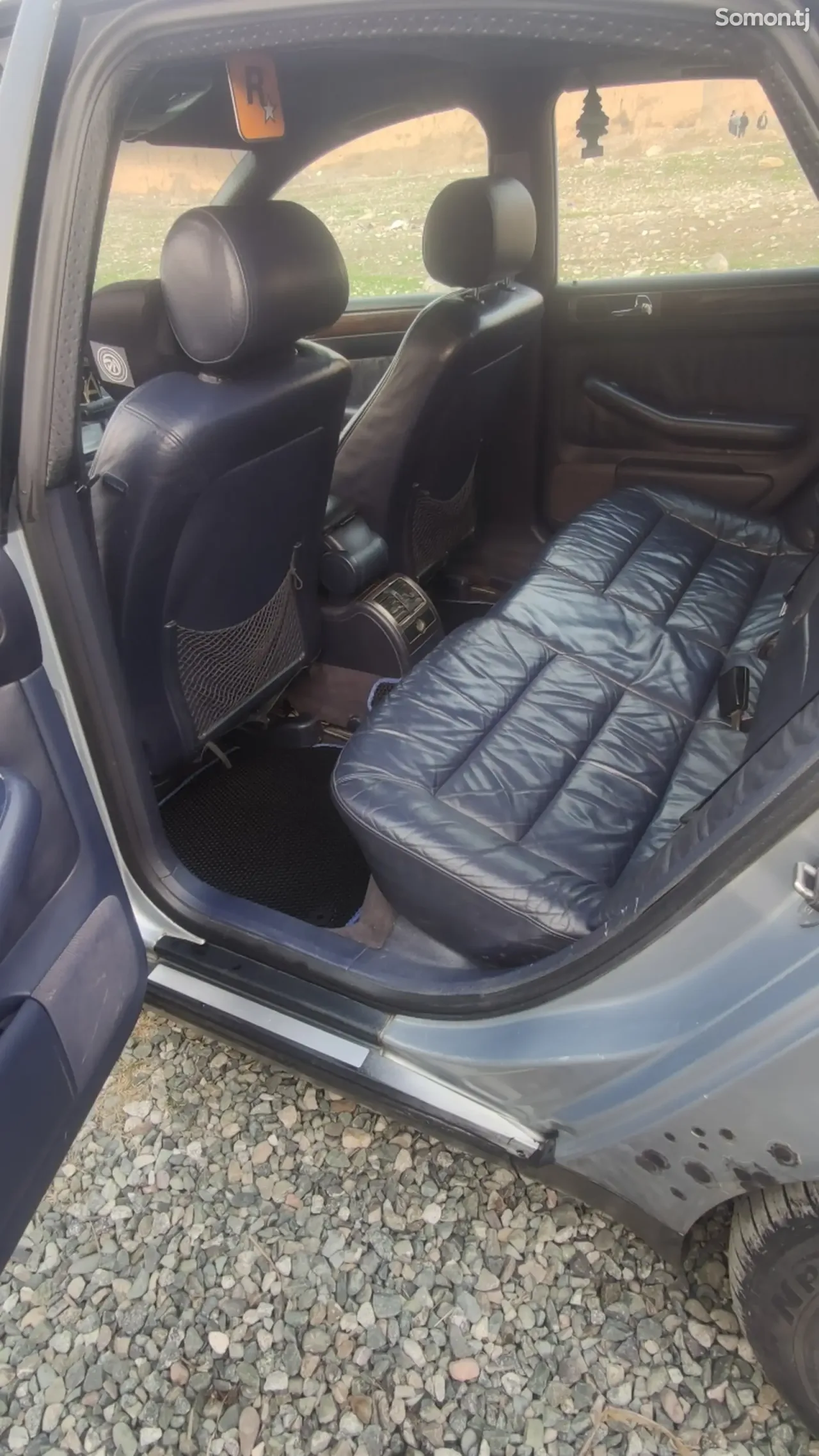 Audi A6 2000 · 1.8 MT