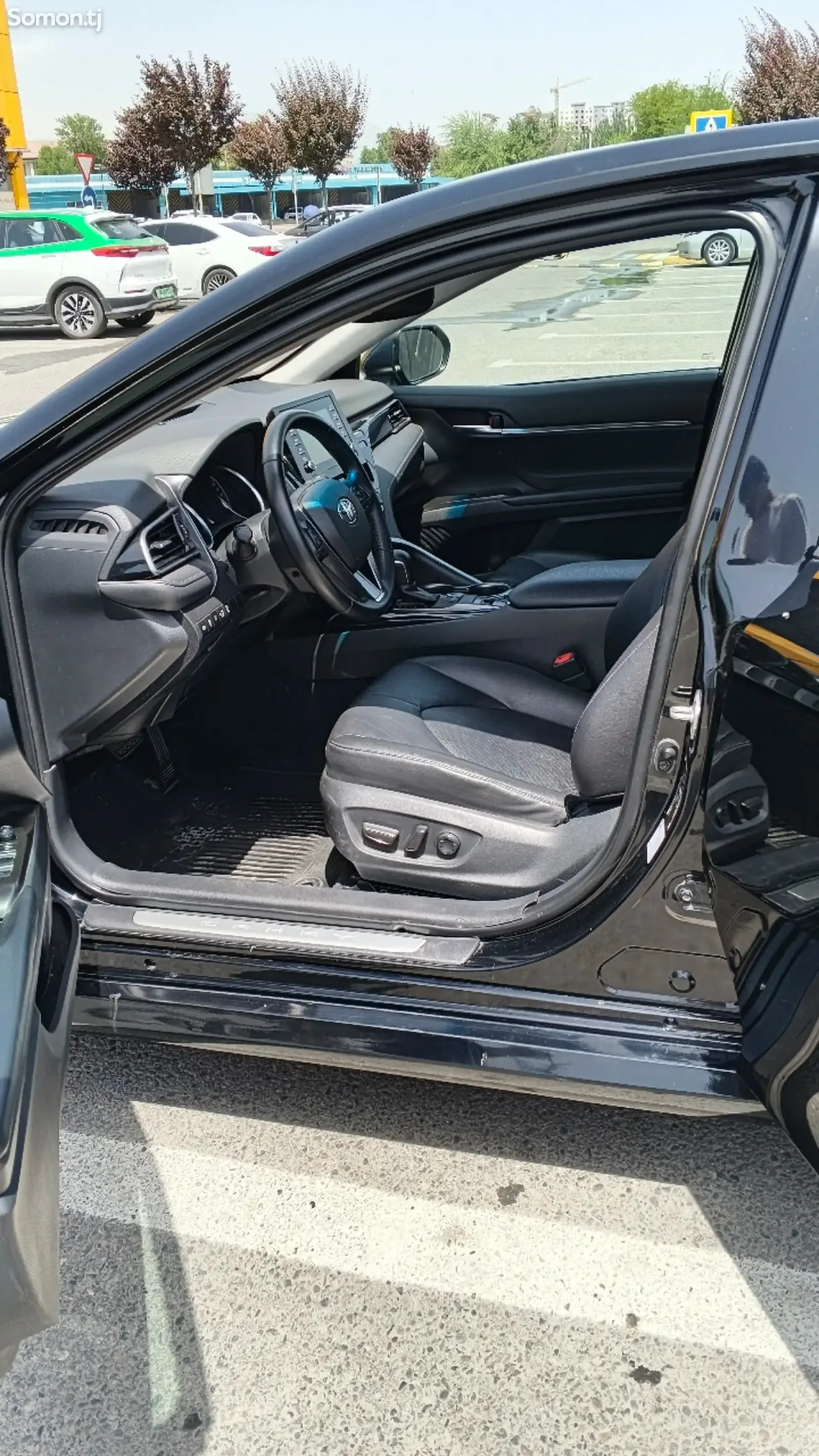 Toyota Camry 2021 · 2.5 AT