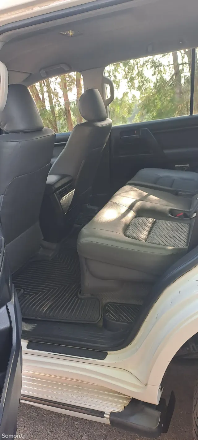 Toyota Land Cruiser 2008 · 4.0 MT