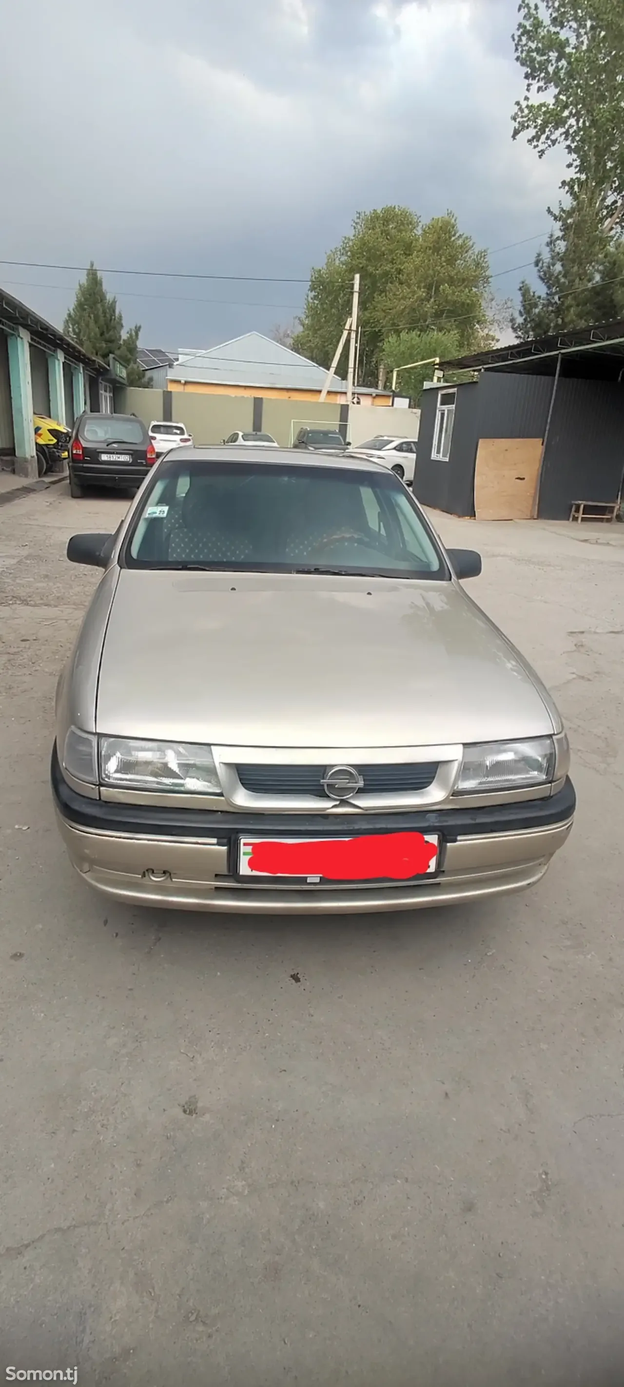 Opel Vectra A 1993 · 1.6 MT