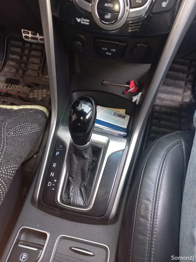 Hyundai i30 2012 · 1.6 AT