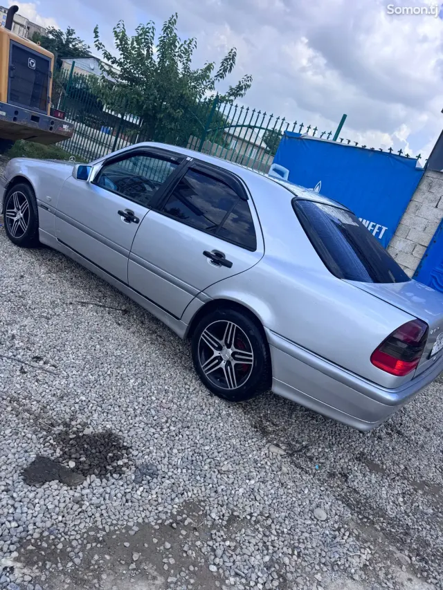 Mercedes-Benz C class 1999 · 2.0 MT
