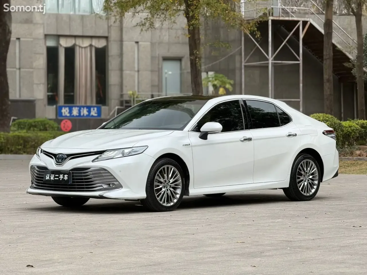 Toyota Camry 2018 · 2.5 AT