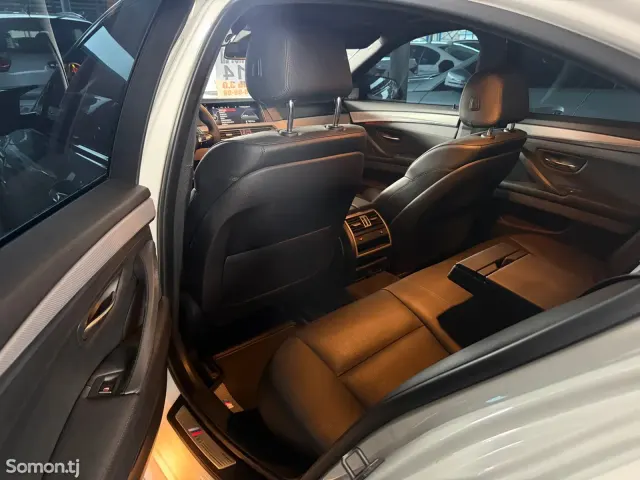 BMW 5 series 2014 · 3.0 AT