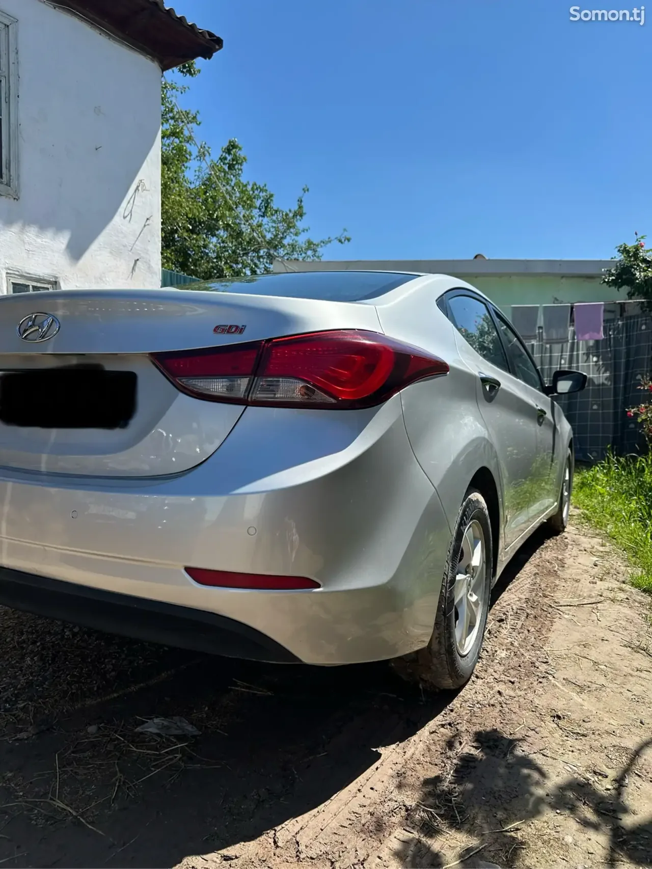 Hyundai Avante 2014 · 1.6 AT