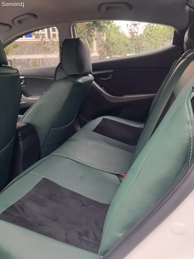 Hyundai Avante 2011 · 1.6 AT