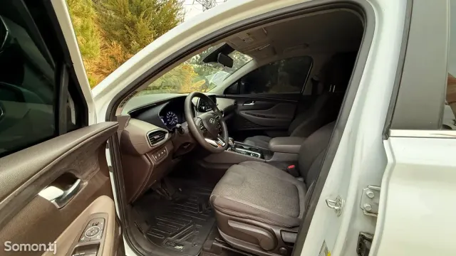 Hyundai Santa Fe 2019 · 2.4 AT