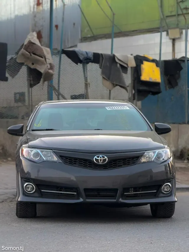 Toyota Camry 2014 · 2.5 AT