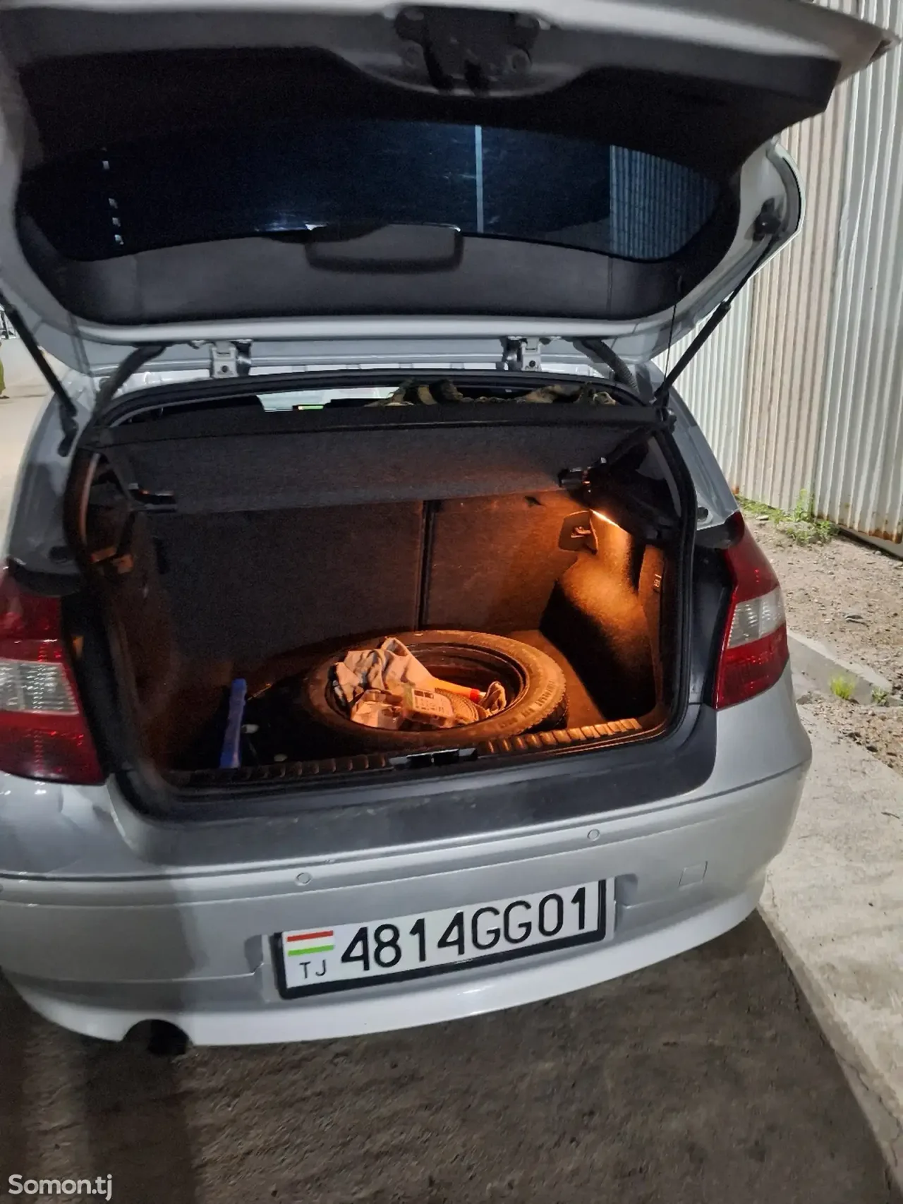 BMW 1 series 2006 · 1.8 MT