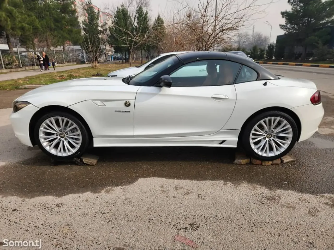 BMW Z4 2011 · 3.5 AT