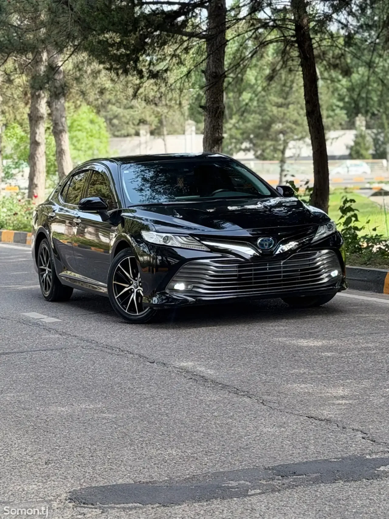 Toyota Camry 2019 · 2.5 AT