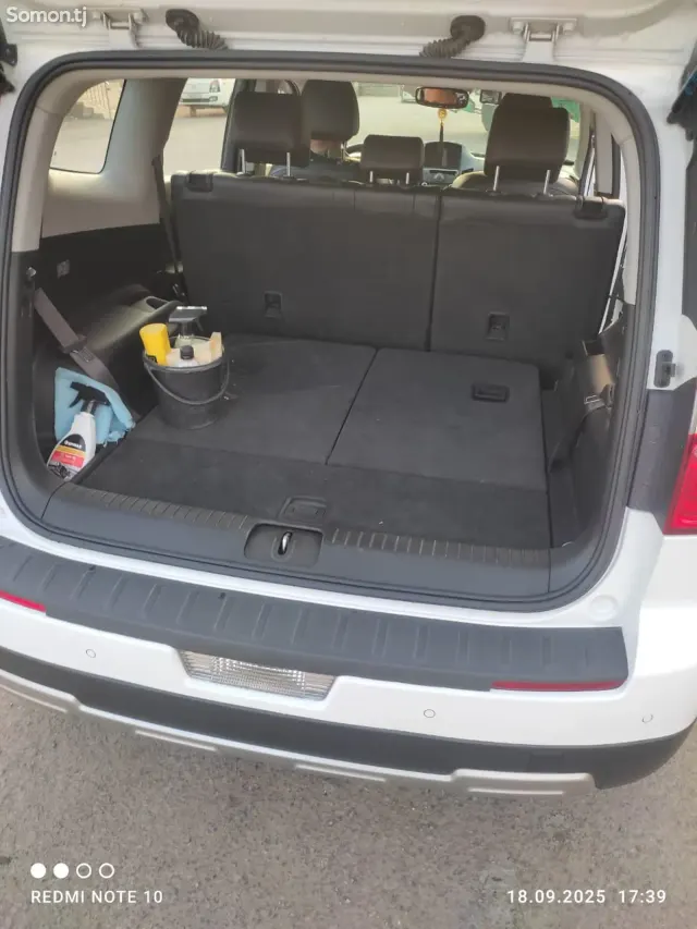 Chevrolet Orlando 2015 · 2.0 AT