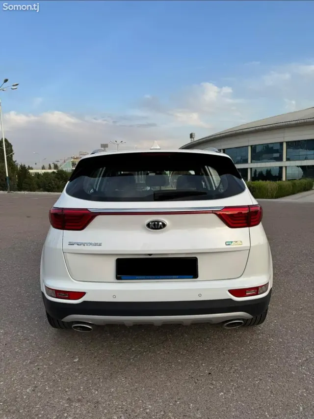 Kia Sportage 2016 · 2.0 AT