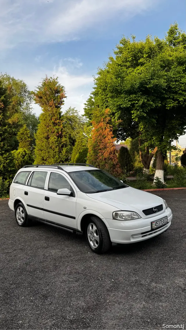 Opel Astra G 1999 · 1.6 MT