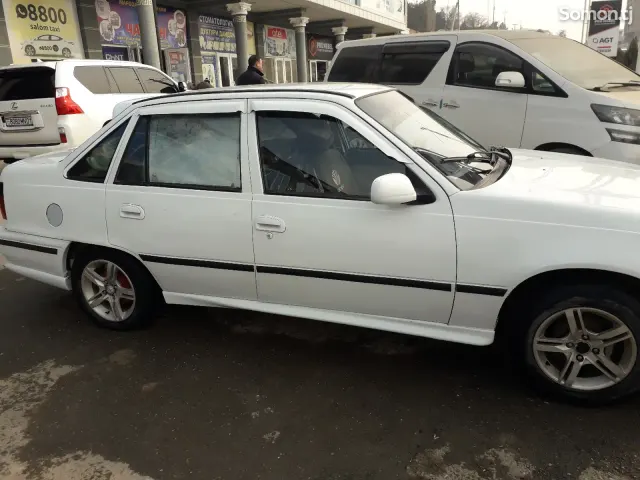 Daewoo Nexia 1998 · 1.8 MT