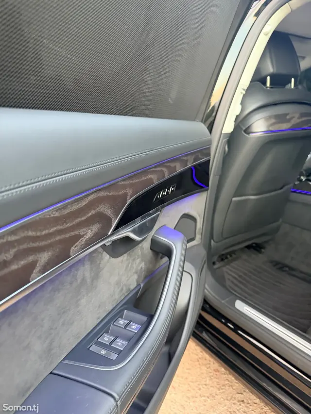 Audi A8 2022 · 3.0 AT