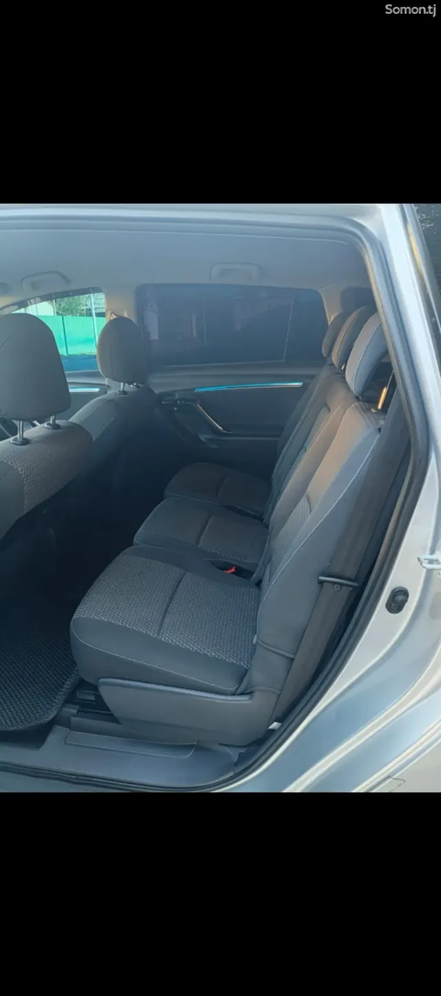 Toyota Verso 2015 · 1.6 MT