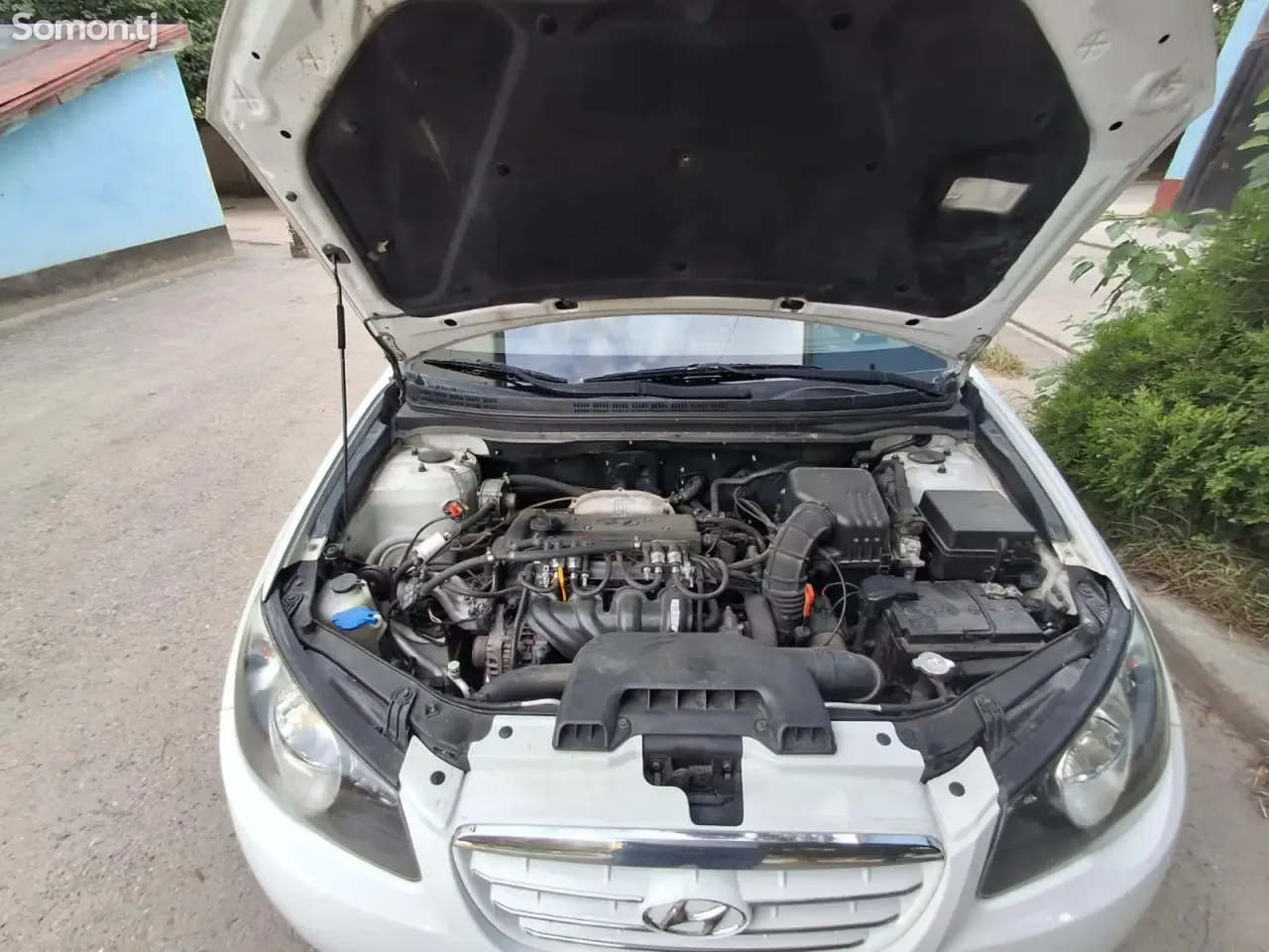 Hyundai Avante 2010 · 1.6 AT