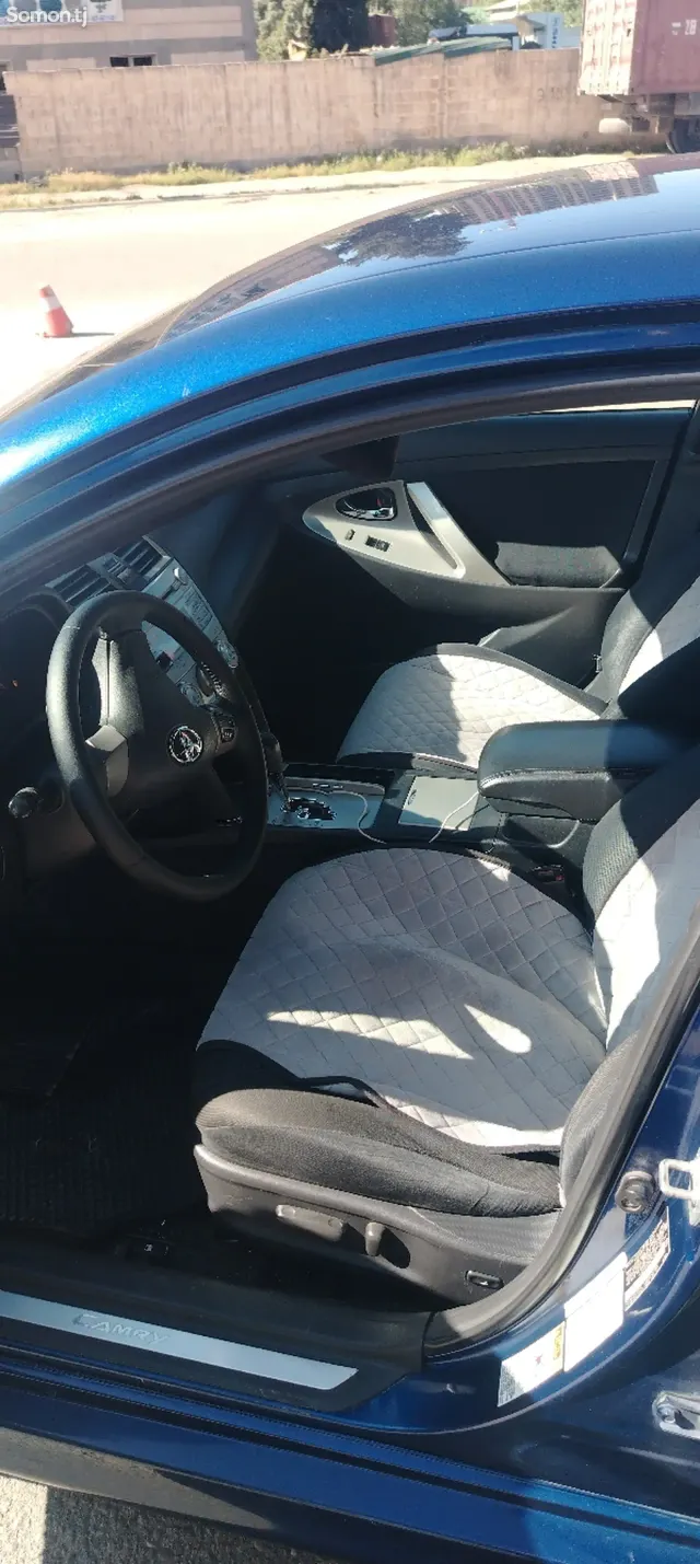 Toyota Camry 2011 · 2.5 AT