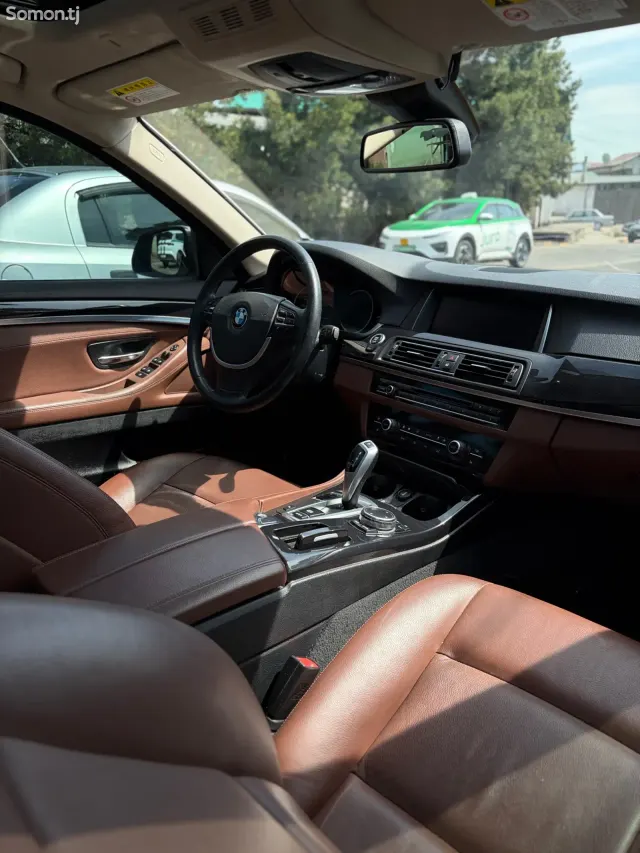 BMW 5 series 2015 · 2.0 AT
