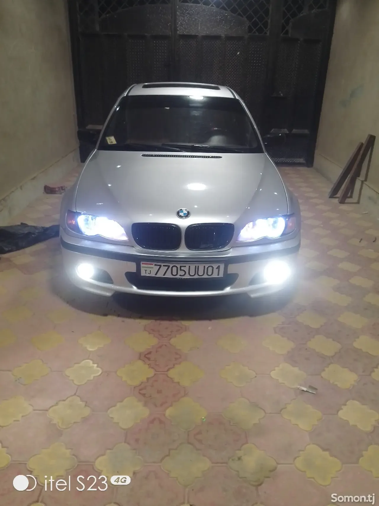 BMW 3 series 2003 · 1.8 MT