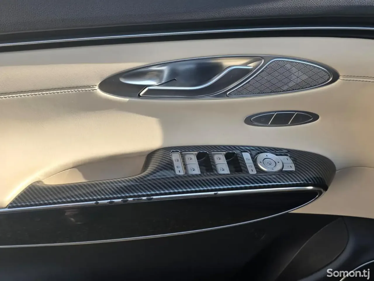Hyundai Genesis 2021 · 2.5 AT