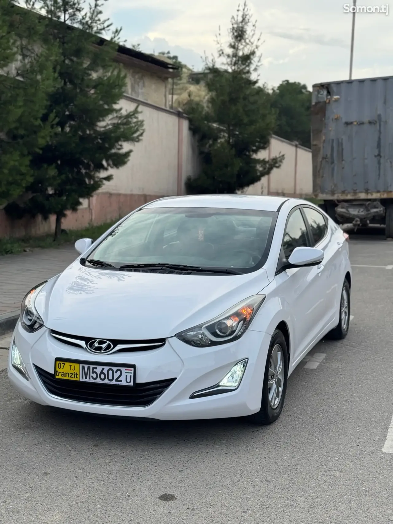 Hyundai Avante 2015 · 1.6 AT