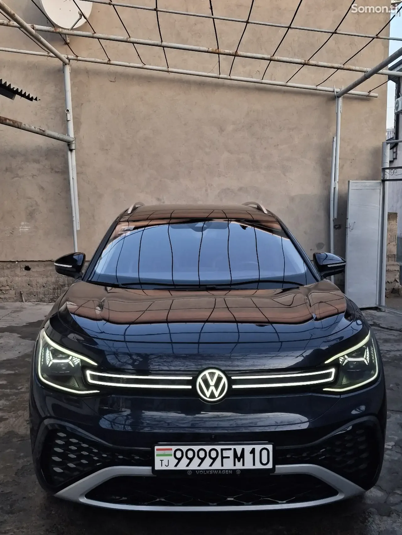 Volkswagen ID.6 2022 · AT