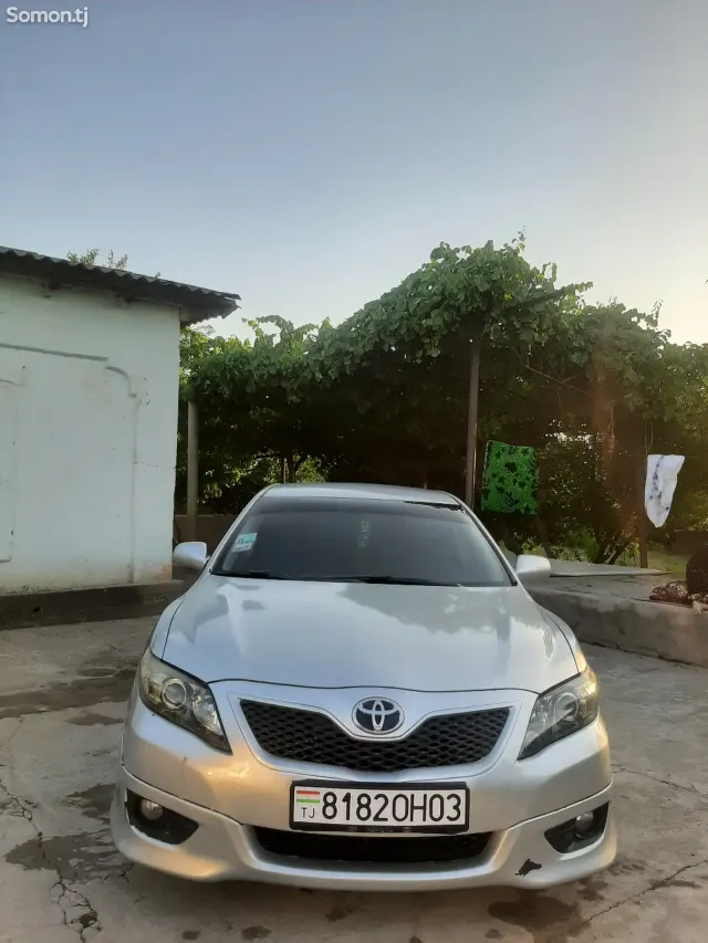 Toyota Camry 2010 · 2.5 AT