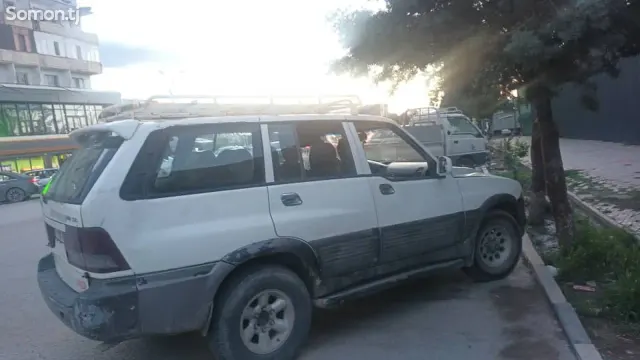 Ssang Yong Musso 2000 · 2.9 MT