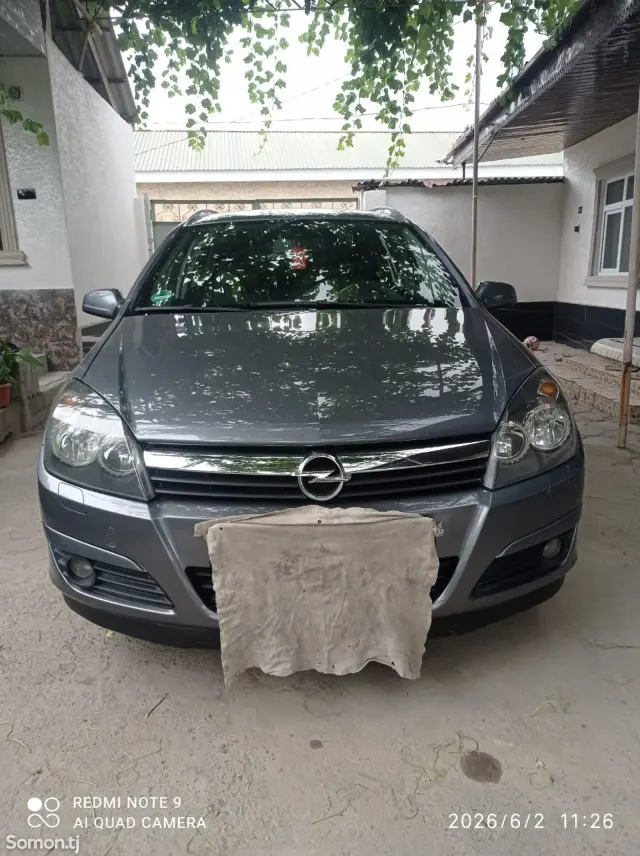 Opel Astra H 2006 · 1.9 MT