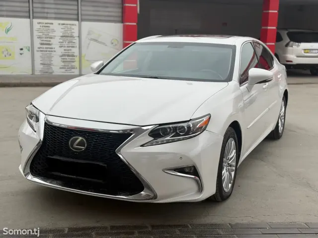 Lexus ES series 2013 · 3.5 AT